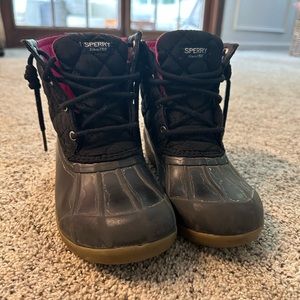Youth Sperry boots. Size 3. Good condition.